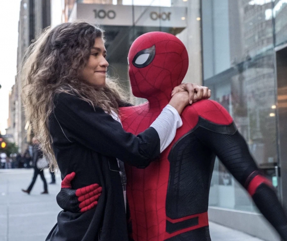 Зендея и Том Холланд официально поженились