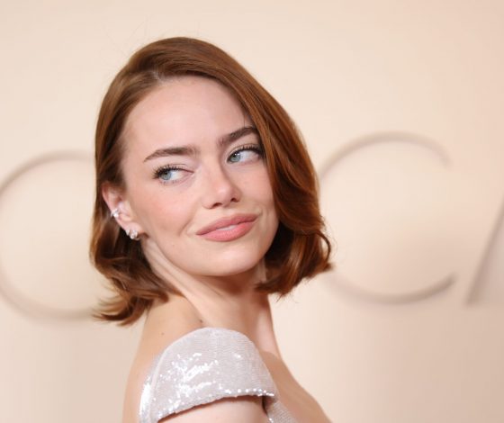 Лучшие образы звезд на премии «Оскар – 2026»: от «мафии» Chanel до Деми Мур в «пернатом» Gucci