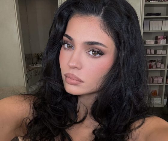 Кайли Дженнер вновь исполнила рэп в музыкальном треке