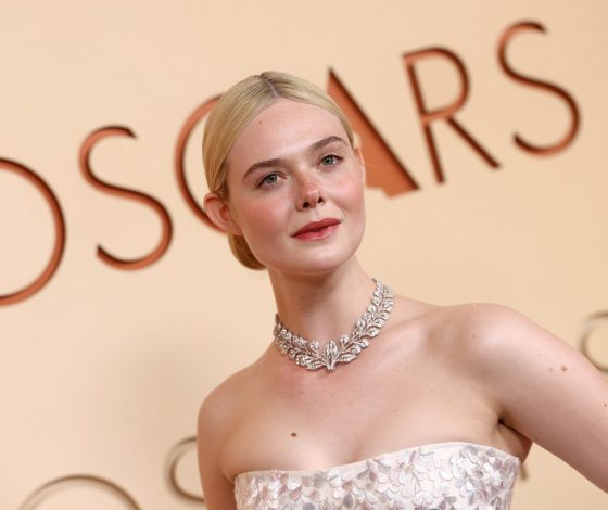 10 лучших бьюти-образов с красной дорожки «Оскар – 2026»