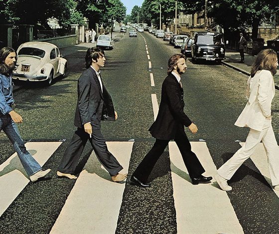 Актеры фильма о The Beatles воссоздали легендарный кадр
